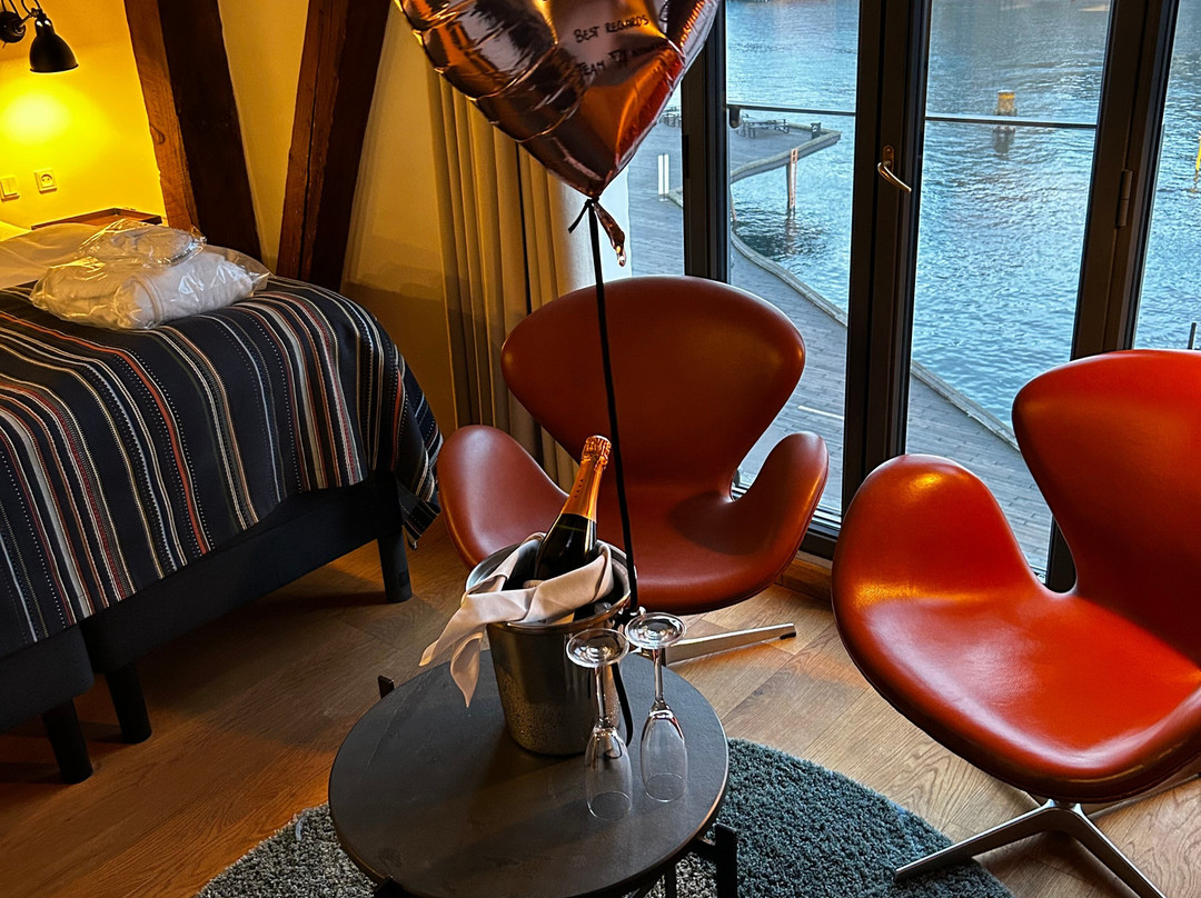 新港71号酒店主图