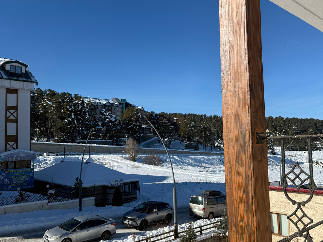 White Park Hotel主图