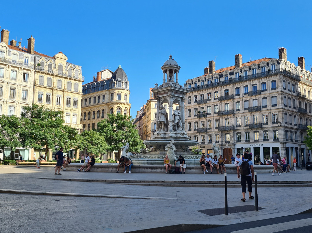 La Place des Jacobins-里昂必去景点