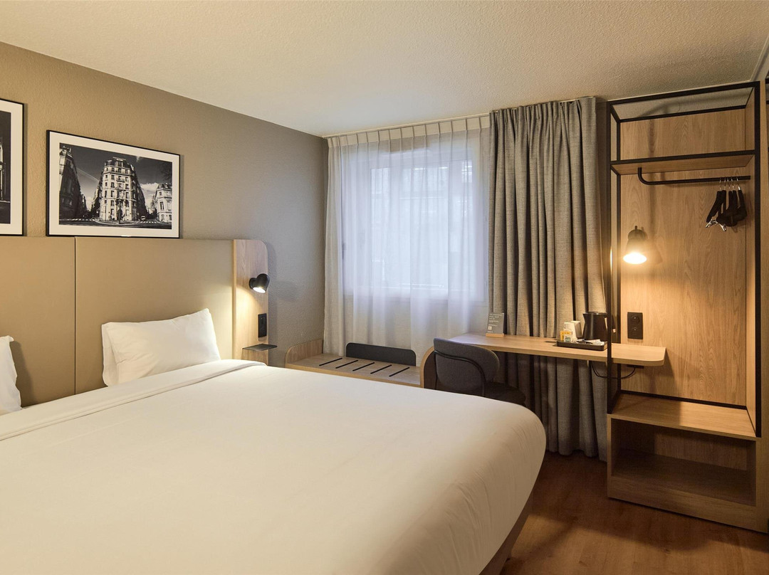 Montigny-le-Bretonneux酒店住宿-圣昆廷 - 伊夫林钟楼酒店