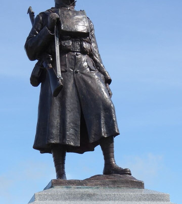 Pwllheli War Memorial-Pwllheli必去景点