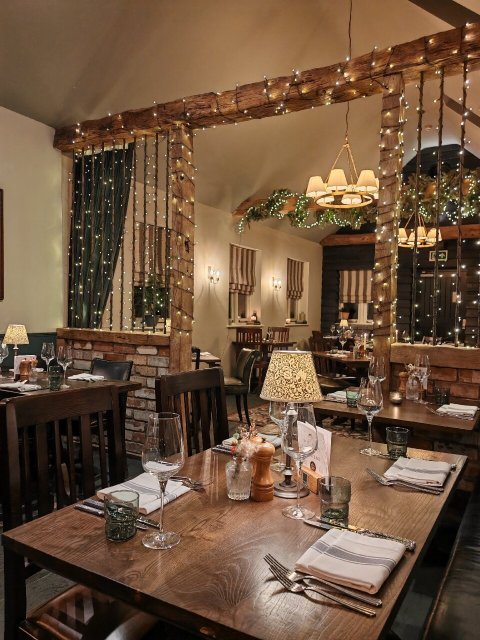 The White Horse-官方