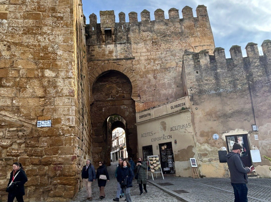 Oficina de Turismo-卡莫纳必去景点