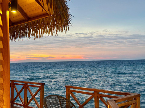 Mercure Maldives Kooddoo Resort主图