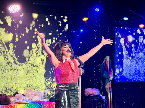 The Palm Cabaret and Bar-瓦拉塔港必去景点