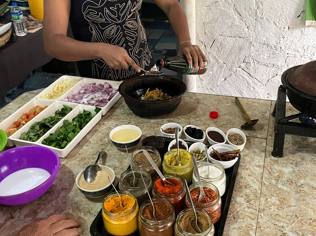 cook with wasantha-乌纳瓦图纳必去景点