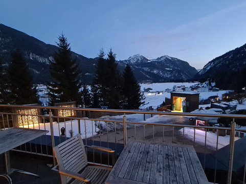 达斯克朗塔勒酒店主图