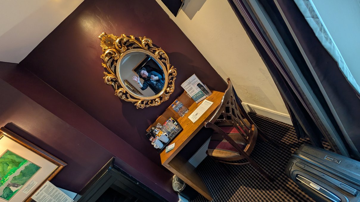 韦瑟斯彭独角兽酒店-客卧