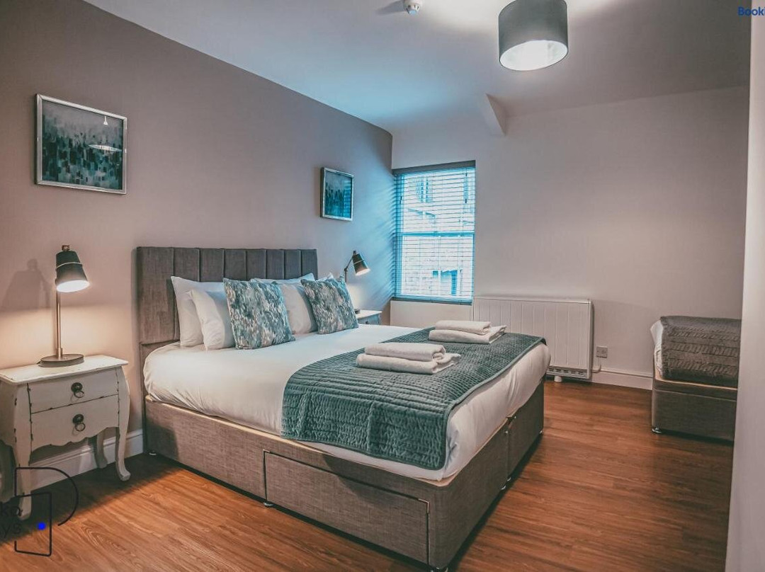 Chester Rows At Bridge Street, City Centre - Luxury Apartments By PolkaStays