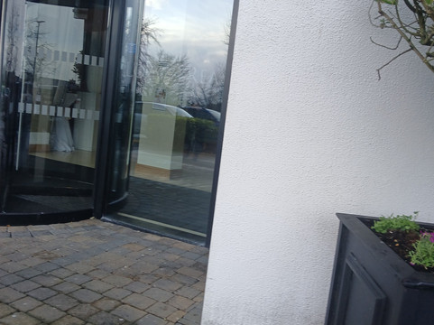 洛赫雷水疗酒店主图