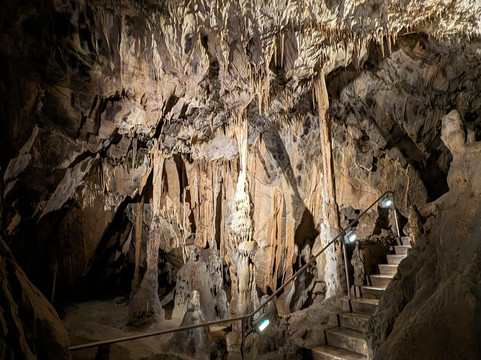 St. Stephen Stalactite Cave-Lillafured必去景点