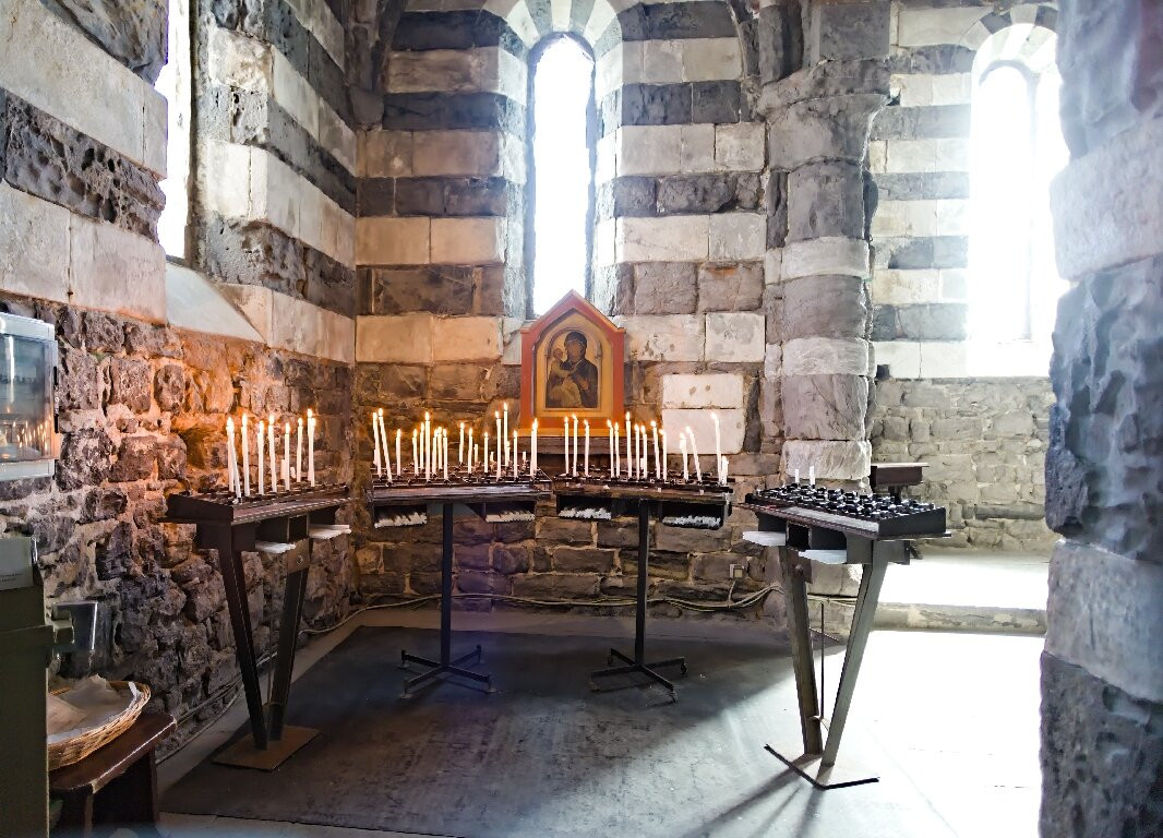 San Pietro Church-韦内雷港必去景点