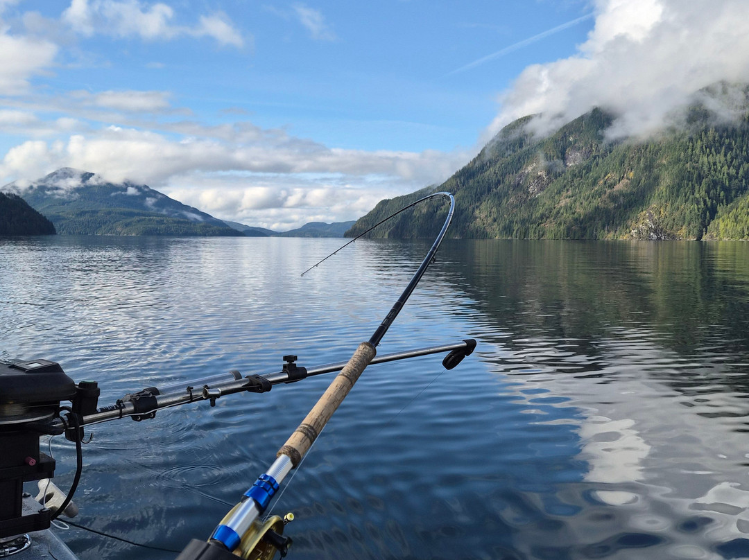 Salmon Seekers Fishing-坎贝尔里弗必去景点