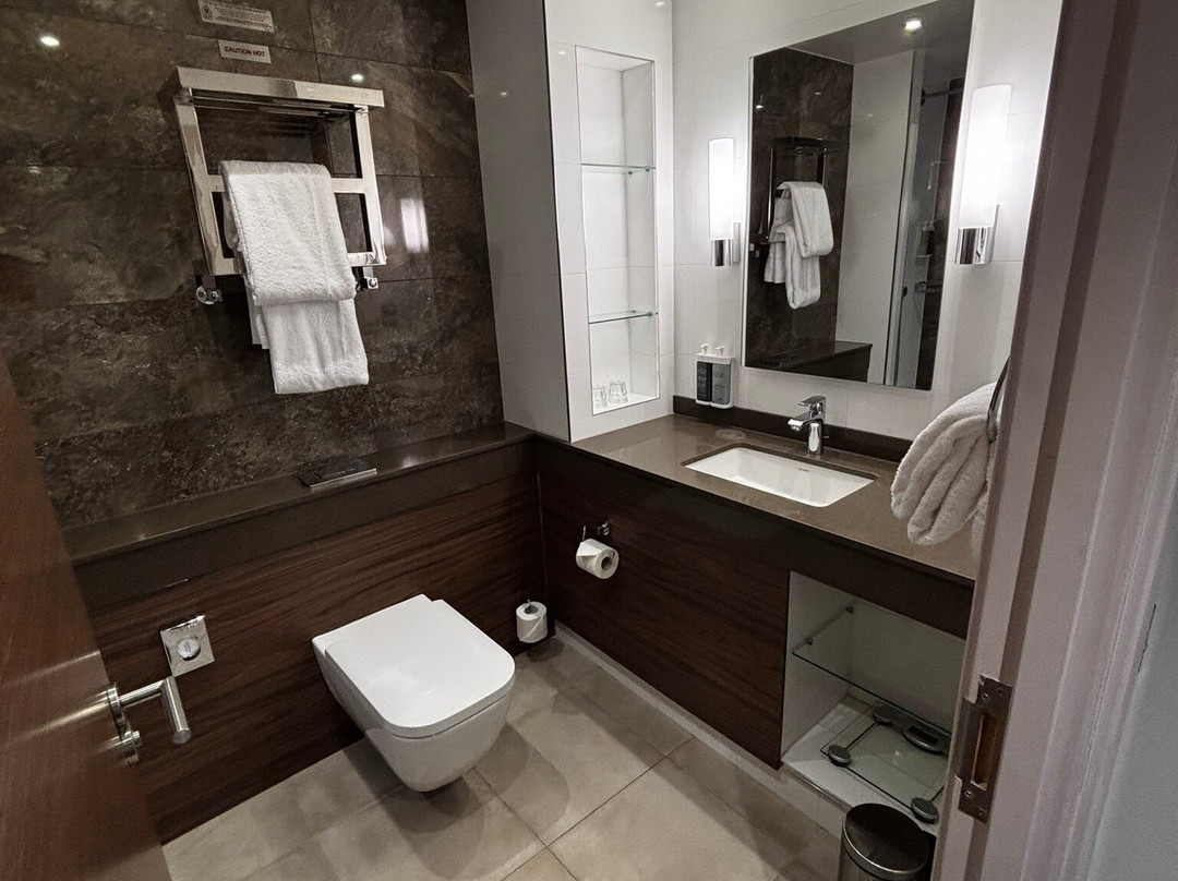 克里斯托弗·雷爵士水疗酒店主图