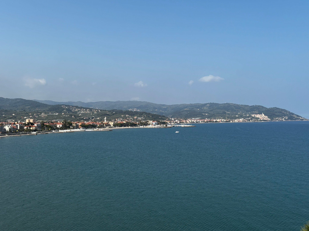 圆弧恩茨尔酒店主图