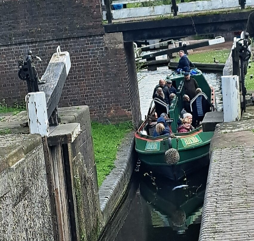 Dudley Canal & Caverns-Dudley必去景点