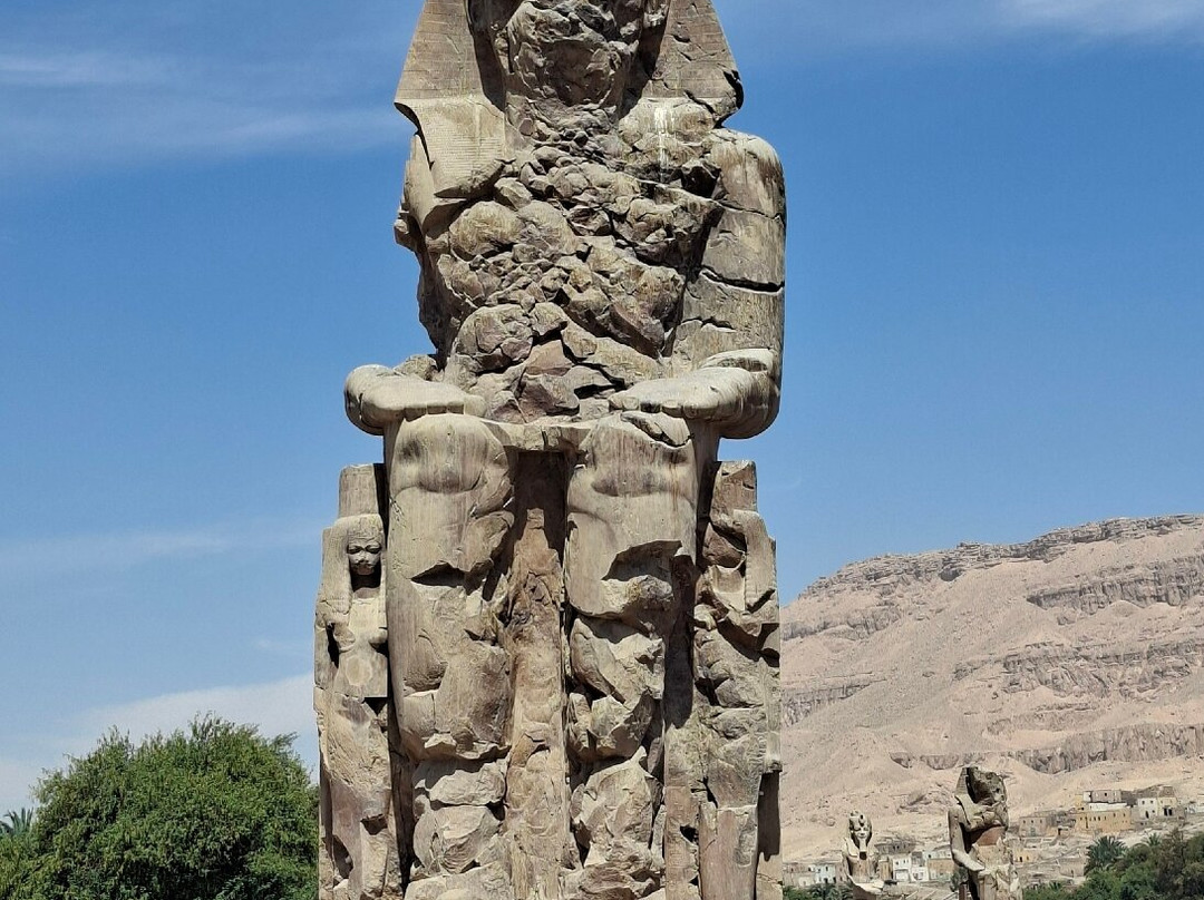 Colossi of Memnon-卢克索必去景点