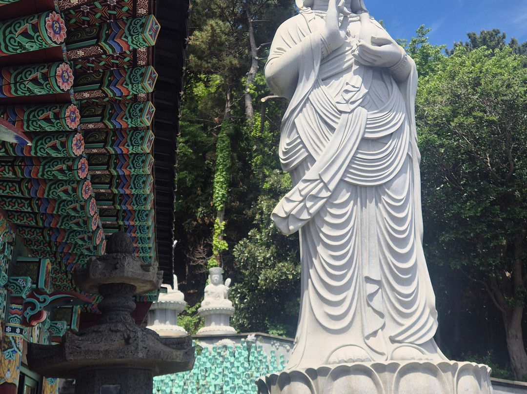 Sanbanggulsa Temple-西归浦市必去景点