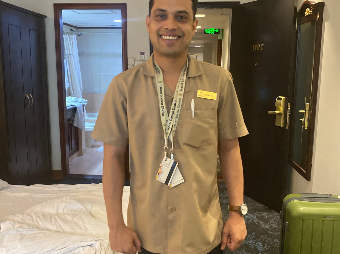 萨日娜酒店主图