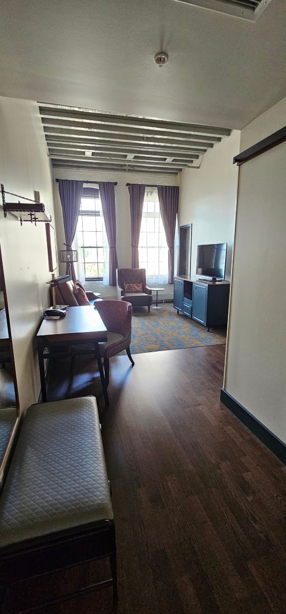 The Confluence Hotel-旅行者