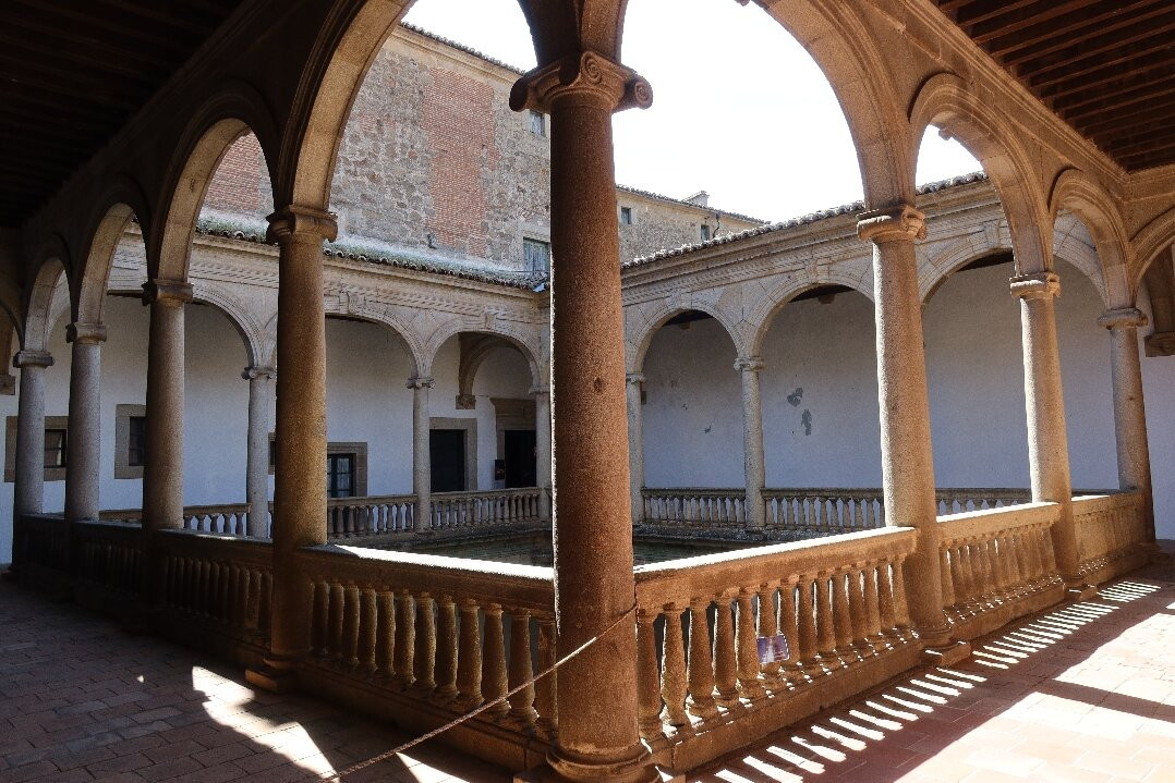 Palacio del Marques de Mirabel-Plasencia必去景点