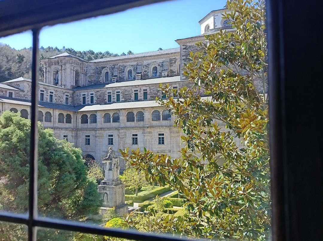 Monasterio de San Julian de Samos-Samos必去景点