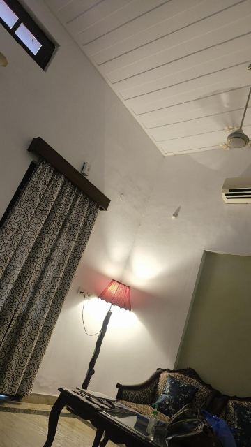 MPT Karnikar Bungalow, Pachmarhi-客卧