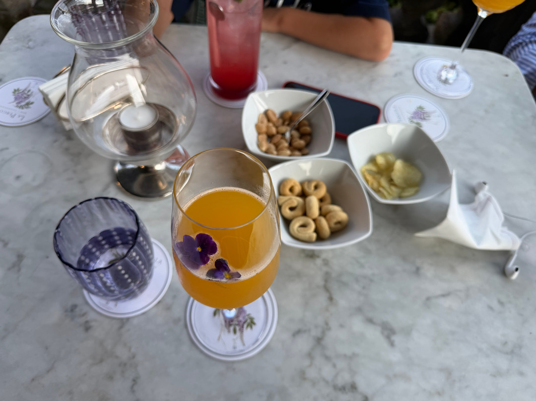 La Pergola Bar à Champagne