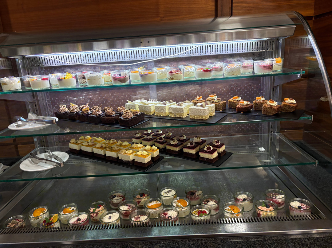 奥米斯广场酒店主图