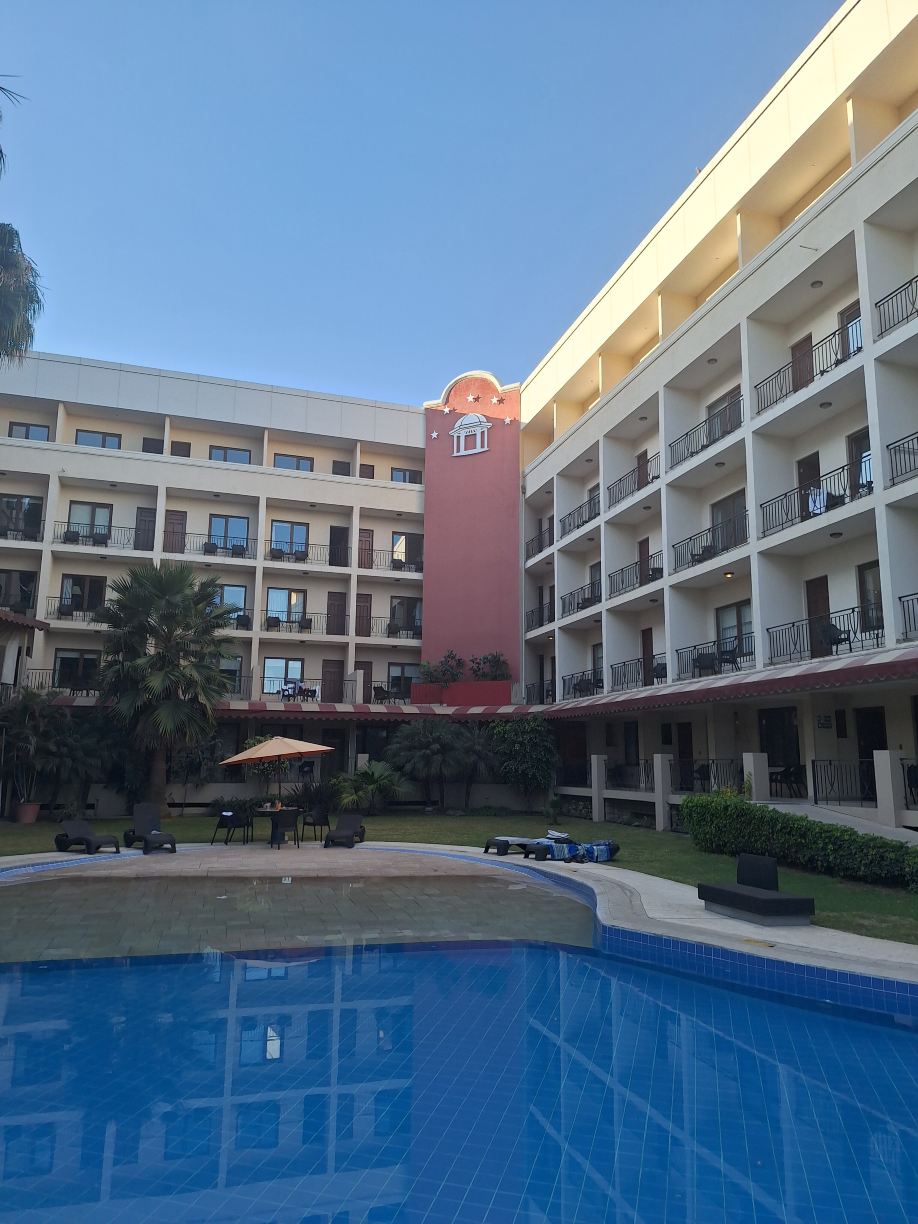 科恰班巴大酒店-旅行者