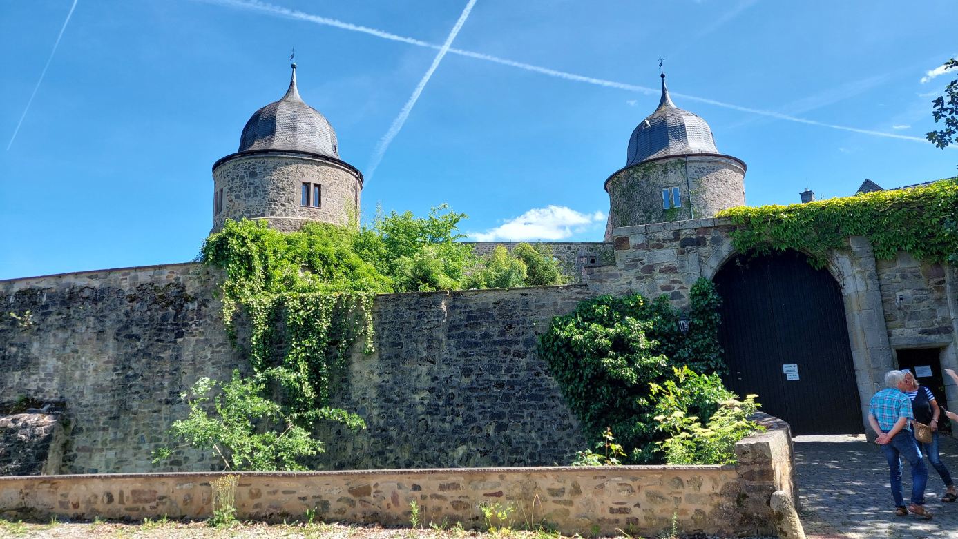 Dornroeschenschloss Sababurg-旅行者
