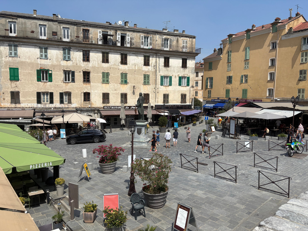 Fontaine des Quatre-Canons-Corte必去景点