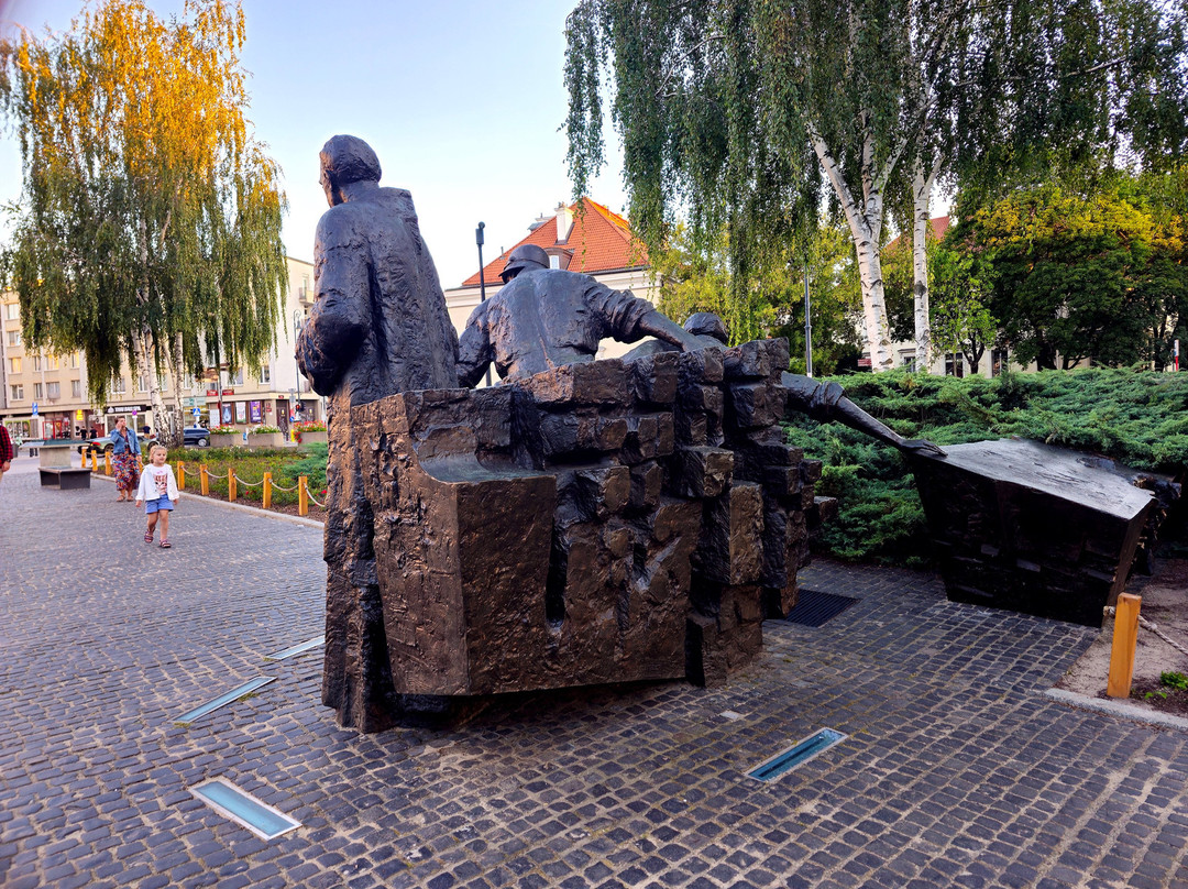 Warsaw Uprising Monument-华沙必去景点