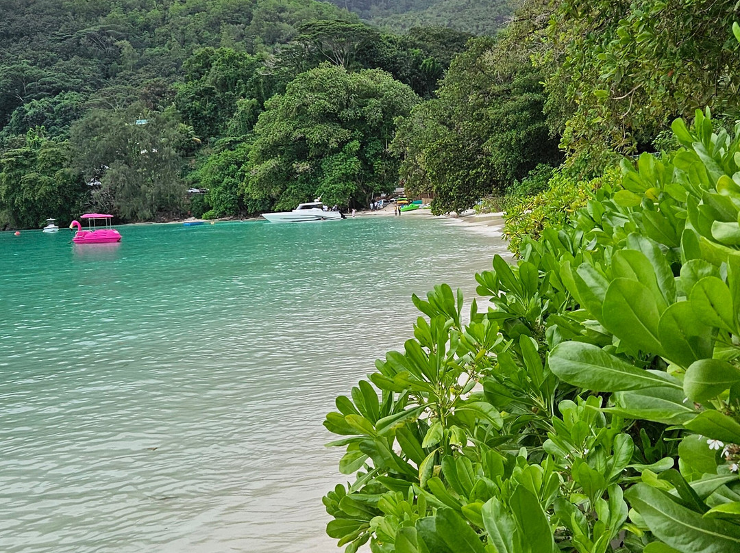 Port Launay Beach-Port Glaud必去景点