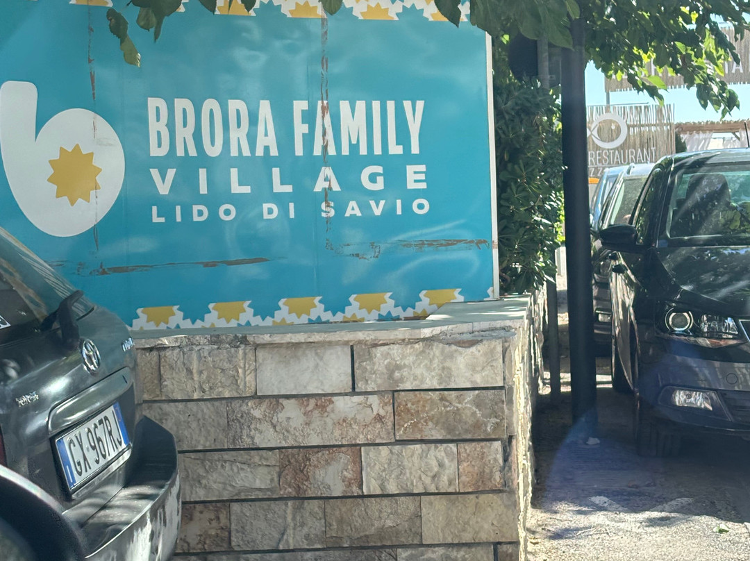 Brora Family Village主图