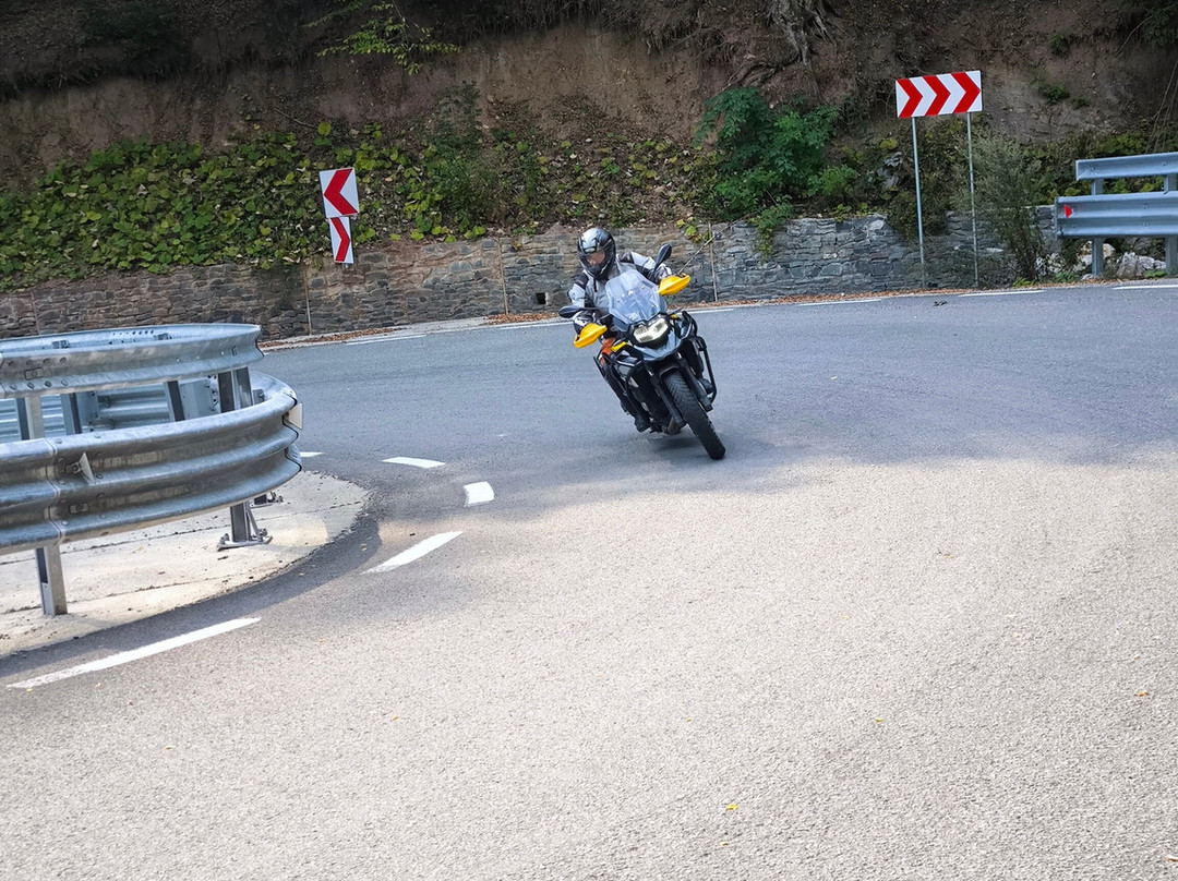 Adventure Motorcycle Tours-图尔达必去景点