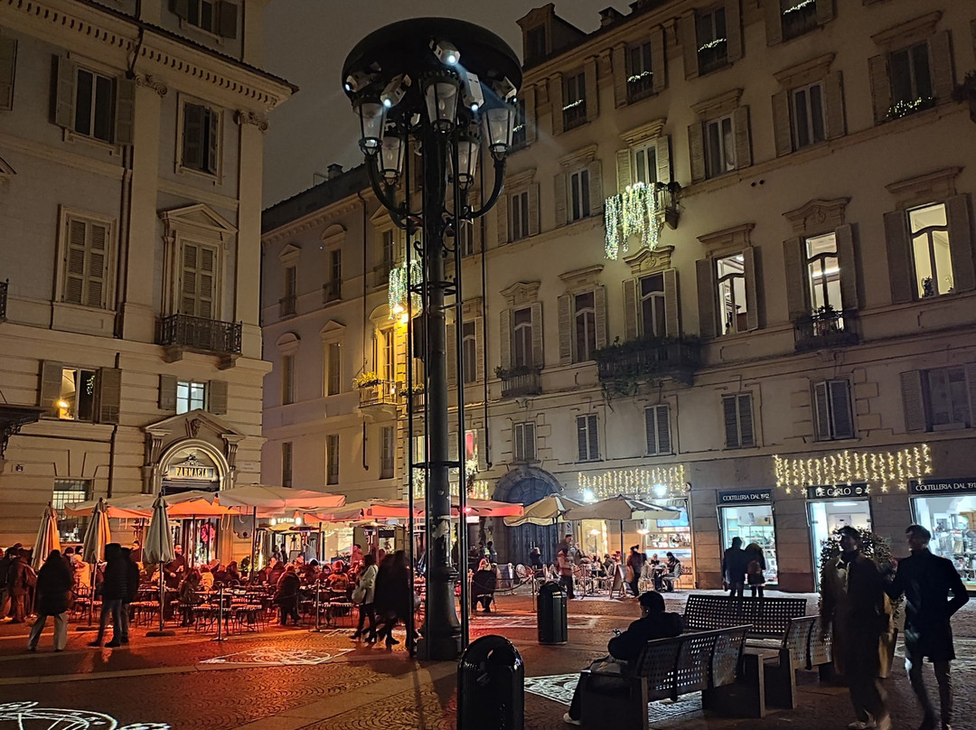 Piazza Carignano-都灵必去景点