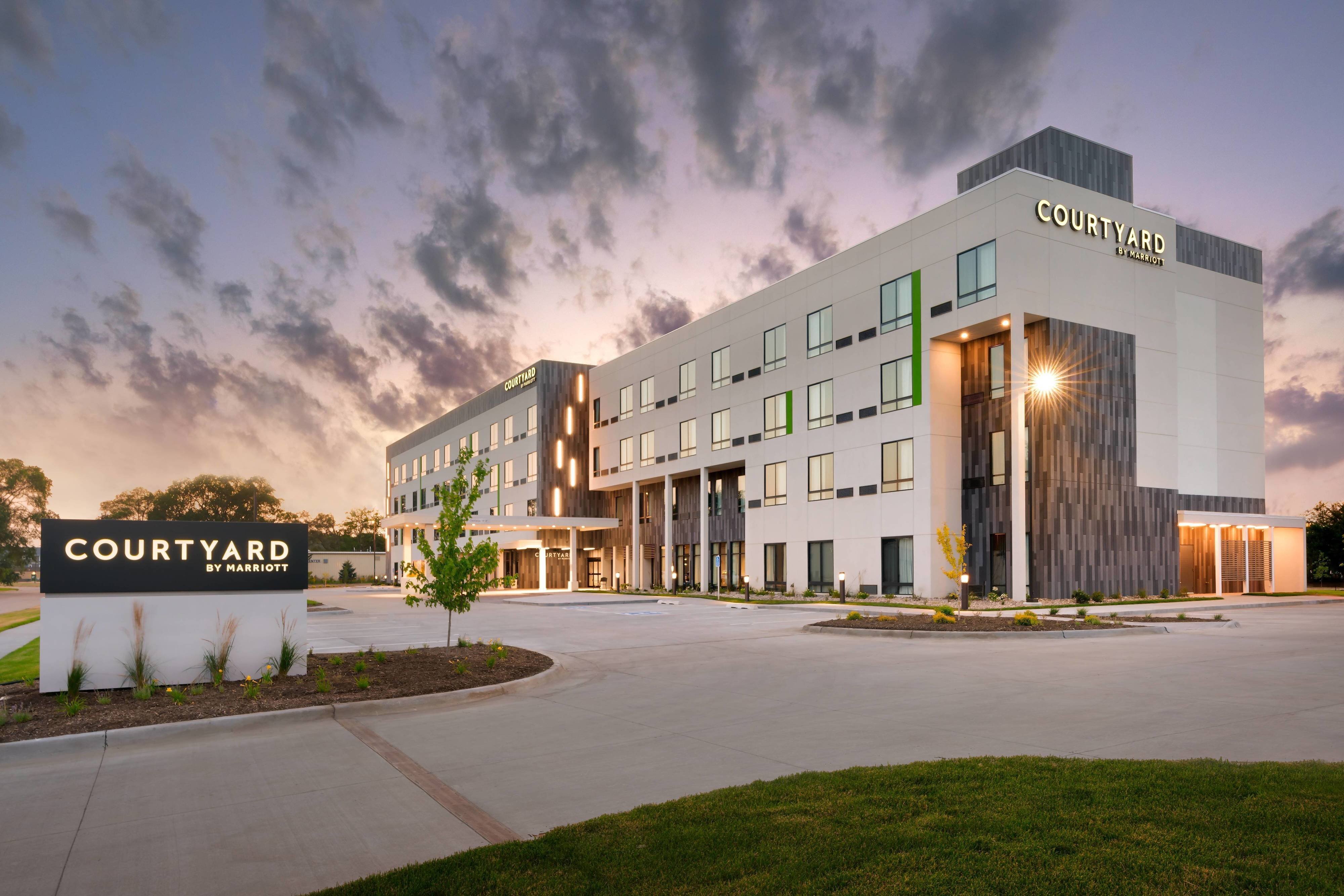 Courtyard by Marriott Ames-官方