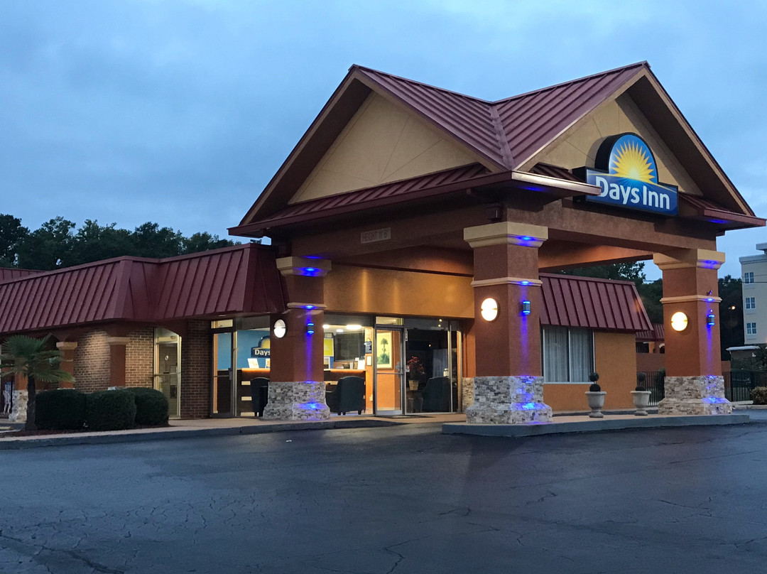 Barnesville酒店住宿-Days Inn by Wyndham Forsyth