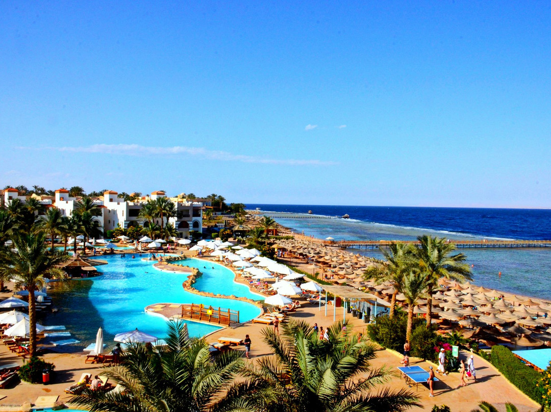 瑞哈娜皇家海滩温泉度假村