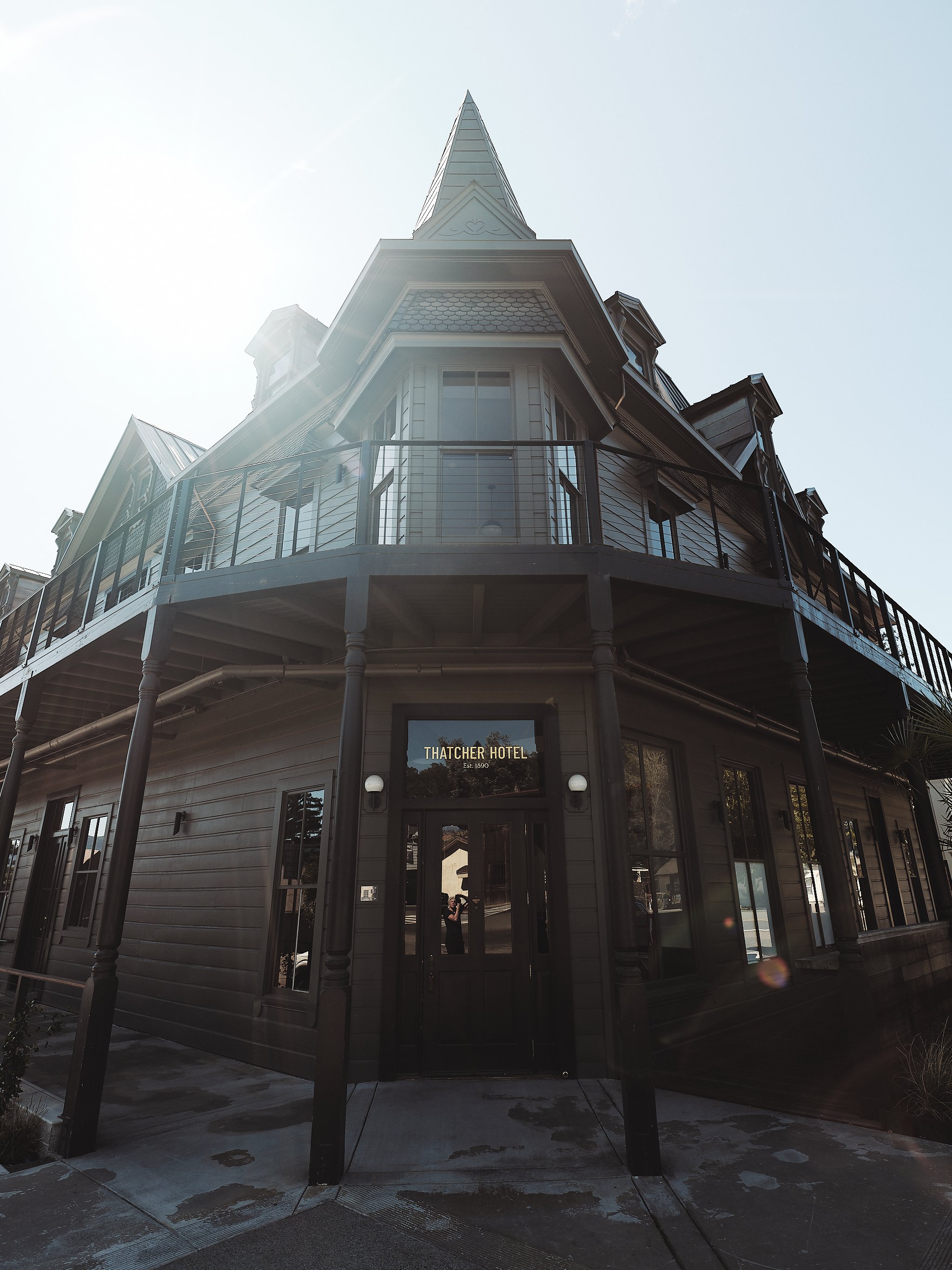 Thatcher Hotel-官方