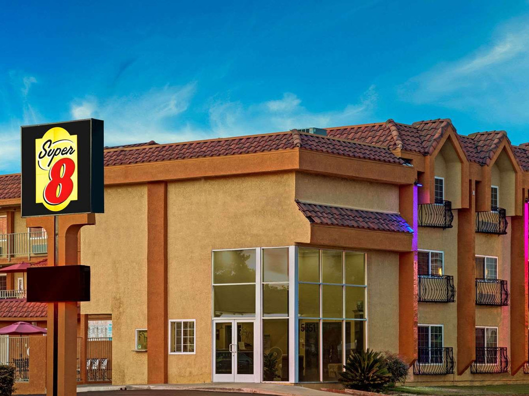 Super 8 by Wyndham Cypress Buena Park Area主图