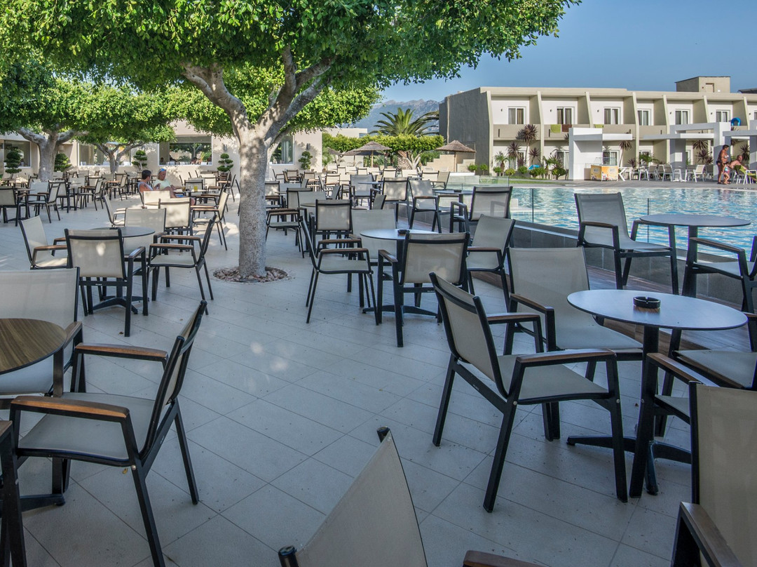 Marmari酒店住宿-Sandy Beach Hotel & Family Suites