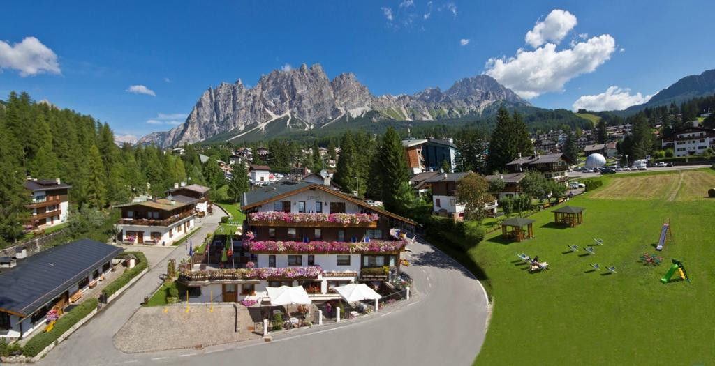 科尔蒂纳丹佩佐酒店住宿-Sport Hotel Cortina - Famiglia Barisetti