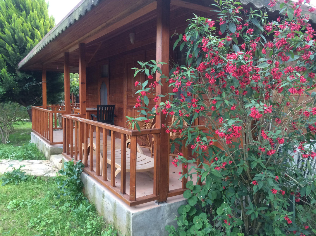 Armira Bungalows