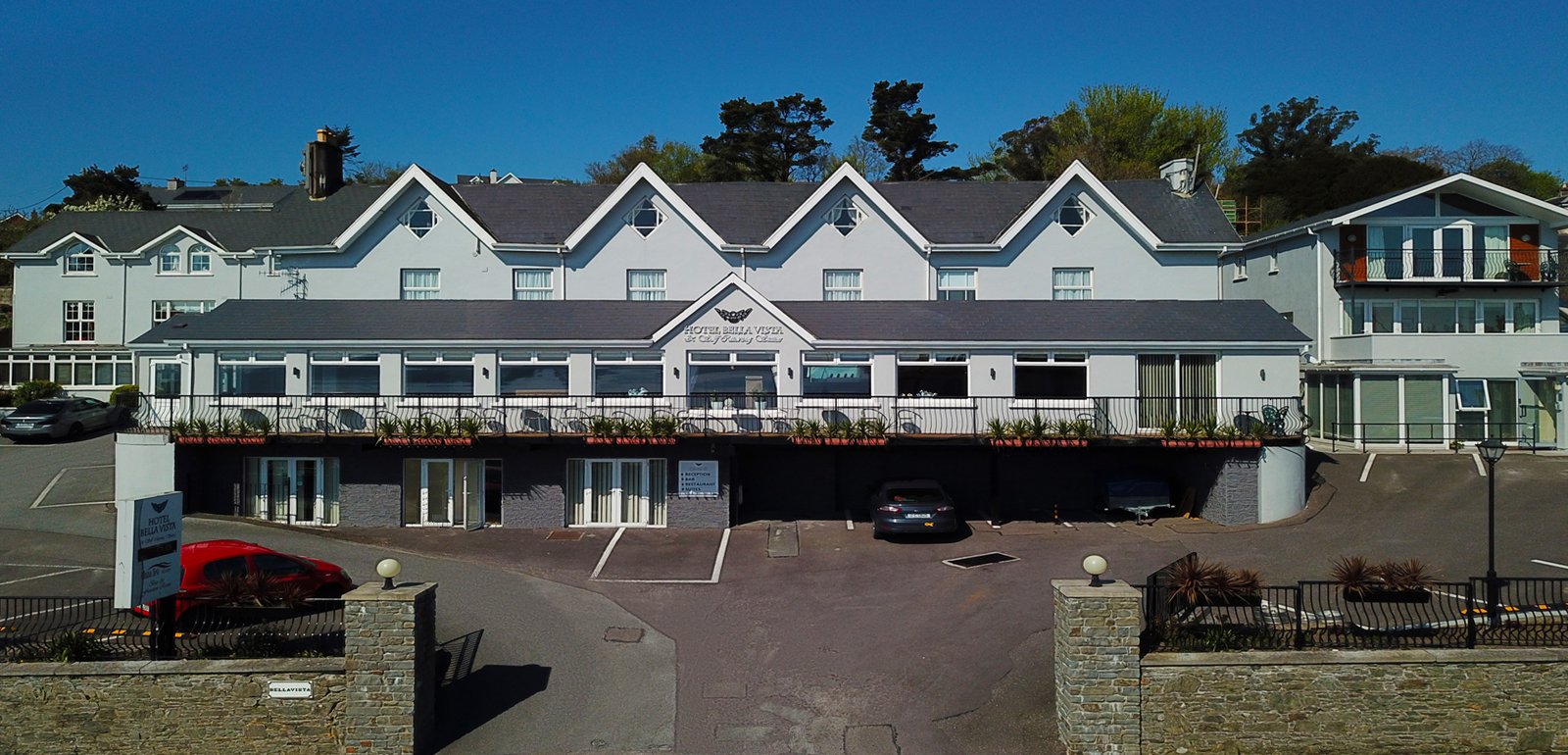 Bella Vista Hotel & Self Catering Suites-官方