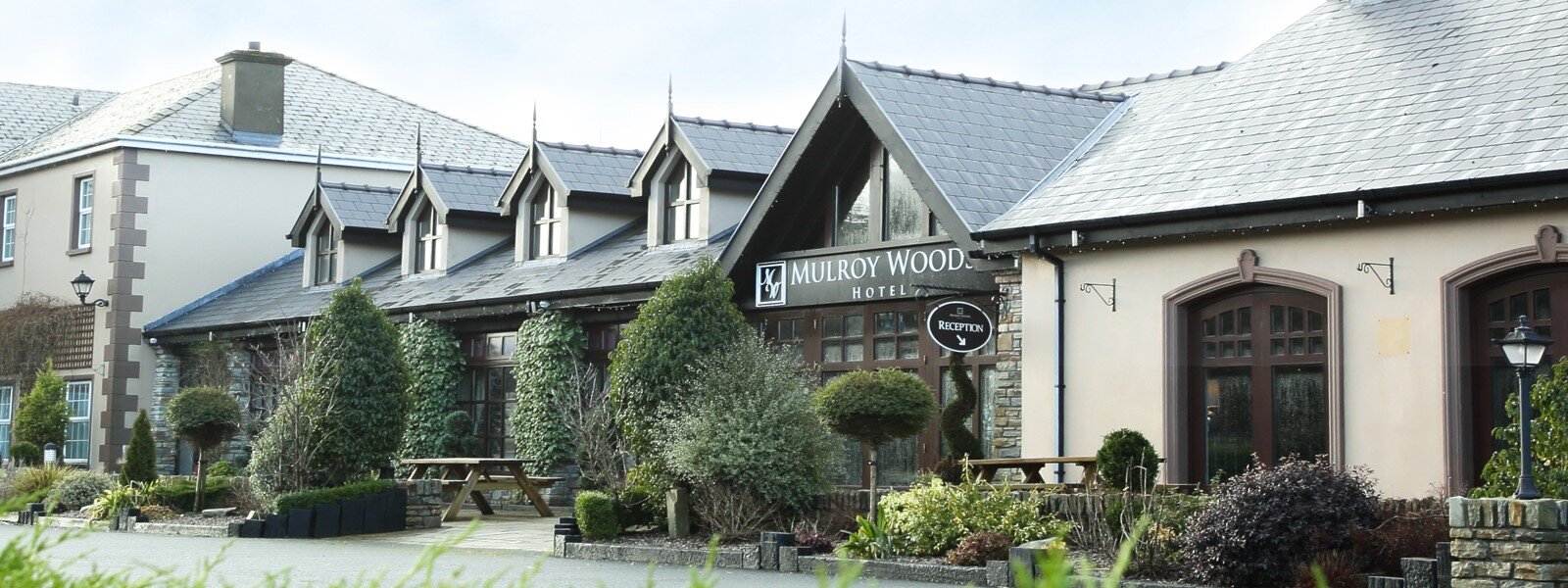 Mulroy Woods Hotel-官方