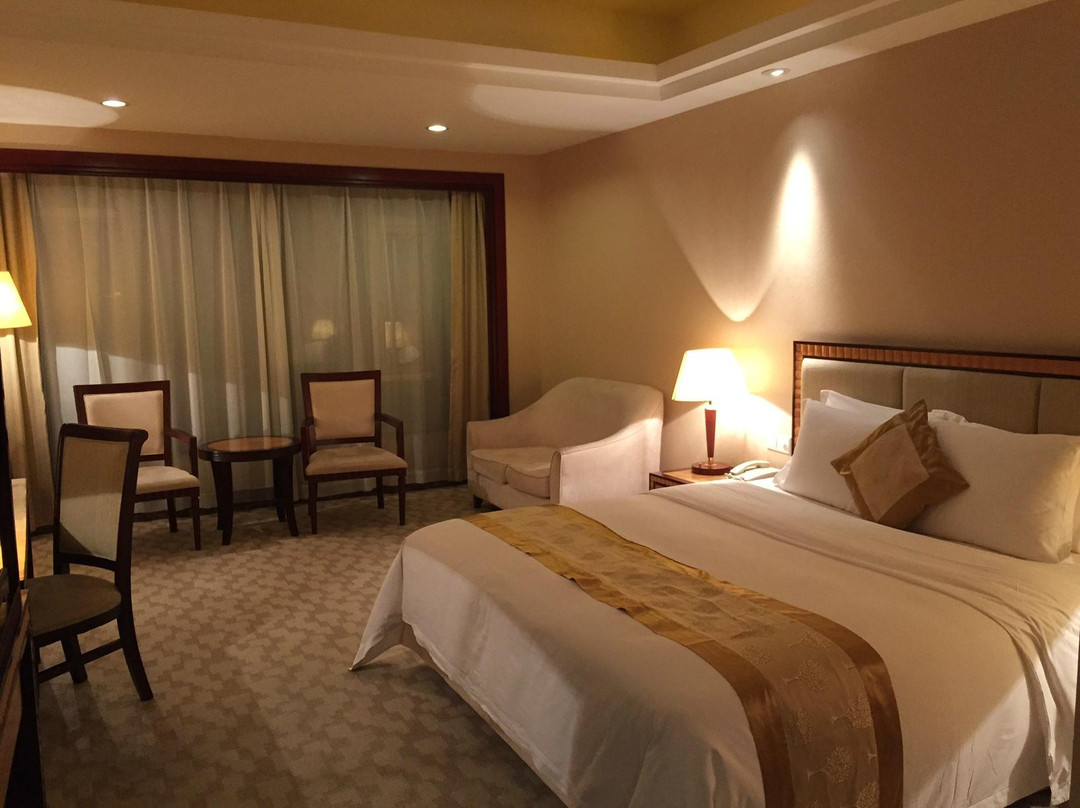 东莞汇华国际饭店（常平站店）主图