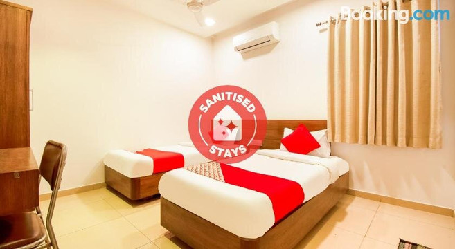 OYO 71039 Vasudha Residency