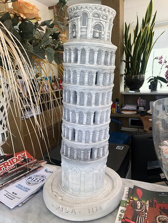 里维埃拉布鲁酒店主图